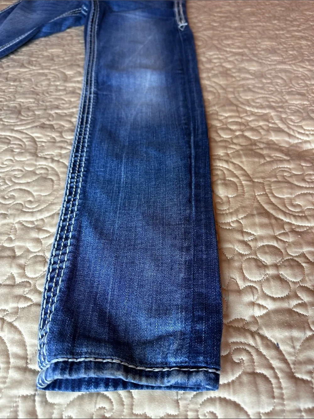 Rock Revival 26” waist 29” inseam CodeDark Blue Women's Embellishmed details